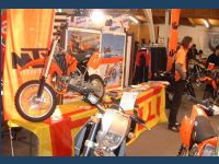 20030321AUS00140_t.jpg